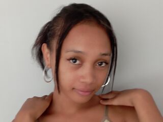 hot girl webcam picture MacuttyMiria