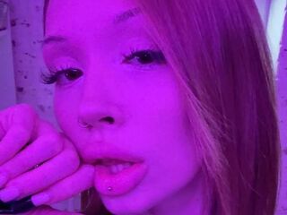 naughty camgirl fingering shaved pussy MargueriteBoblak