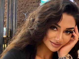 camgirl chatroom MayaDastrup