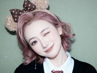 webcamgirl chatroom MiaJohanssons