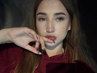 camslut masturbating MiaLum