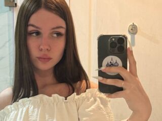 hot webcam show MiaRioti