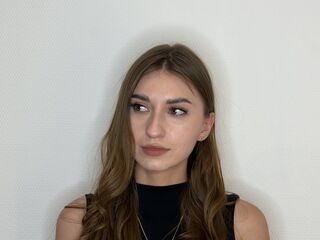 cam girl playing with vibrator MiguelinaCreech