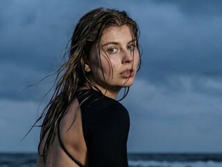 free nude webcam MilaOlivers