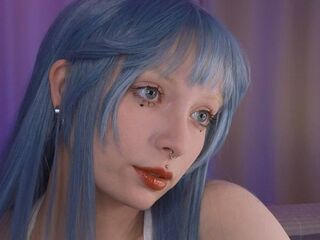 cam girl masturbating with vibrator NicoleKreiz