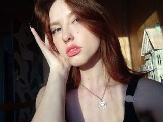 hot cam girl masturbating with vibrator RamonaKelly