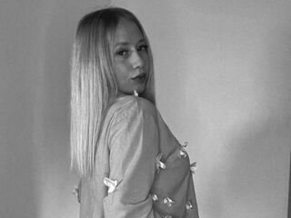 fingering cam girl video RicardaBlechman