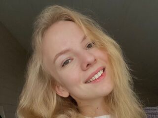 hot camslut RonaFichtner