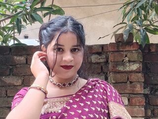 naked cam girl gallery SaraAlisk