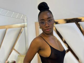 fingering girl webcam picture SelenaHadid