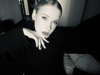 hot naked cam girl SherieMcwayne