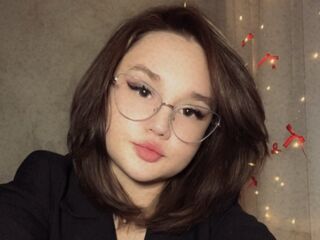 camgirl chat room ShielaQuam