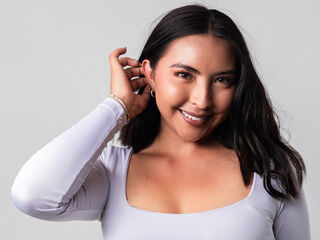 topless girl SofiBlosh