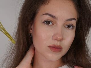 camgirl masturbating with vibrator StarrAgustine