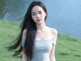 nude camgirl photo SuRan