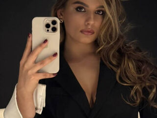 cam girl video chat TaHillmer