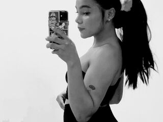 camgirl spreading pussy TatianaFiree