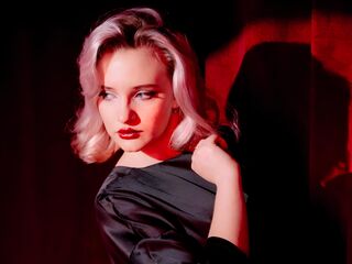 girl chat room TawnaHnot