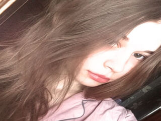 nude camgirl photo TinishaDubbert