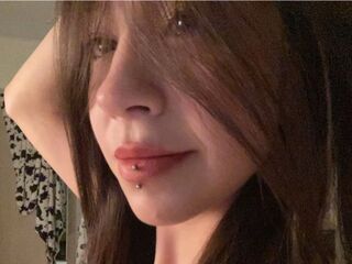 naughty camgirl fingering shaved pussy VerniceFesler