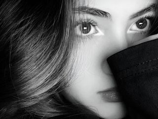 girl cam live VickyToure