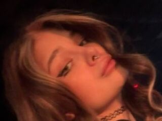 adultcam photo ViolaKerelina