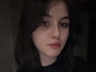 camwhore fingering pussy WandaDillard
